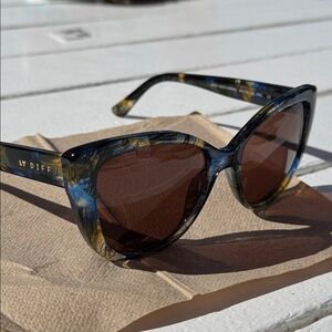 LT DIFF SUNGLASSES
